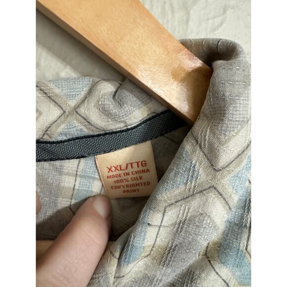 Tommy Bahama Silk Button Down XXL - Picture 4 of 6
